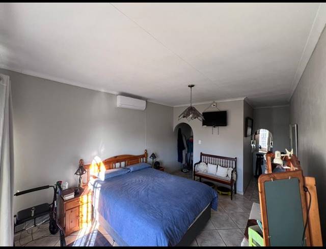 4 BEDROOM HOUSE FOR SALE IN MAGALIESKRUIN